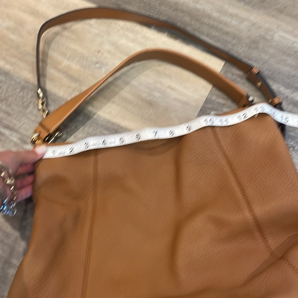 Michael Kors, designer purse, Lex in acorn, leather, non-smoking home, no flaws. - Picture 5 of 10